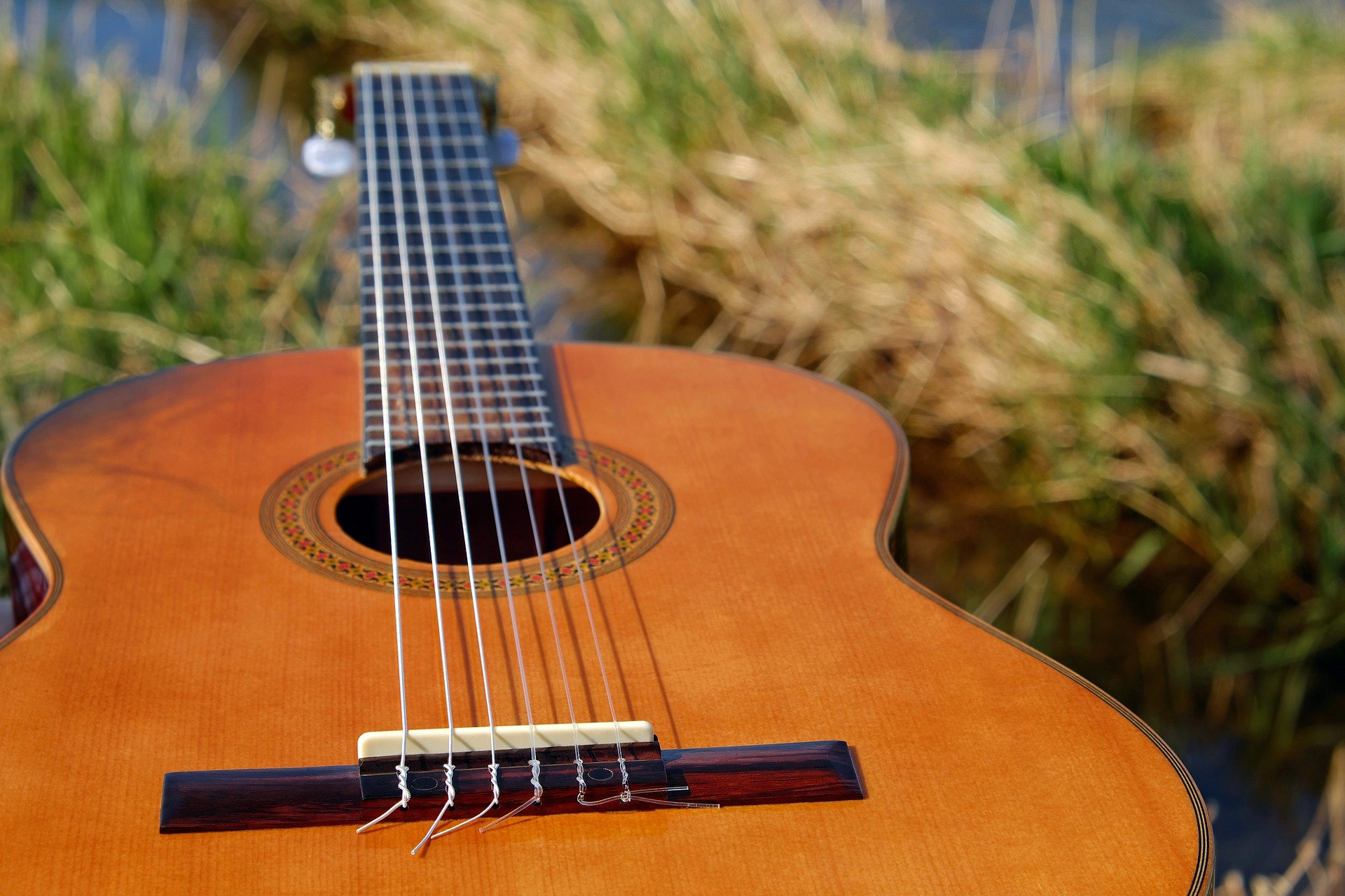guitar-g08e45a560_1920