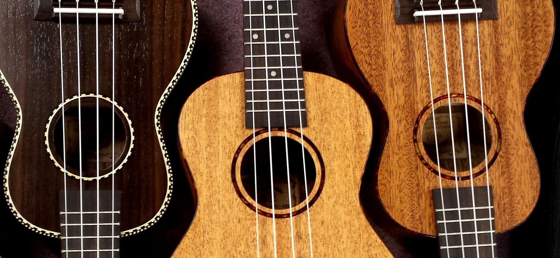 ukulele-2205860_1920